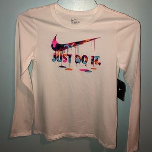 Girls large long sleeve Nike t-shirt